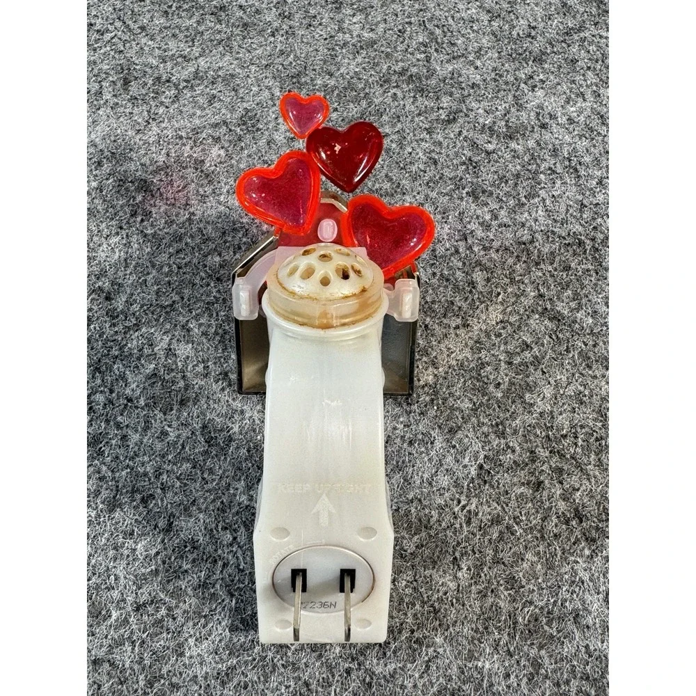 Bath & Body Works Wallflower Plug VALENTINE DAY LOVE LETTER Nightlight Hearts